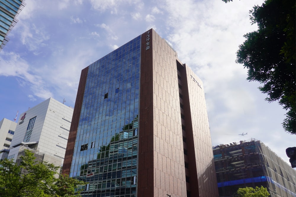 福岡天神フコク生命ビル